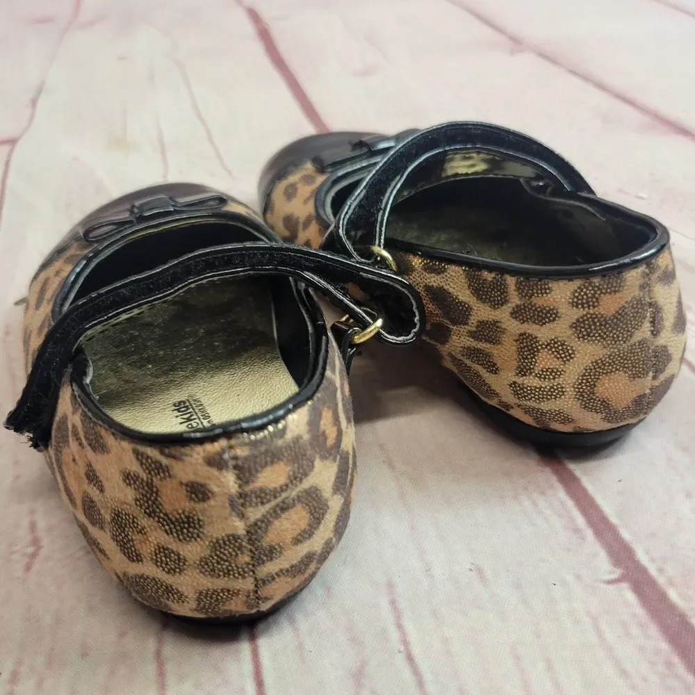 Oshkosh leopard Mary Jane shoes 5